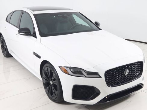 Used 2024 Jaguar XF R-Dynamic SE image 49