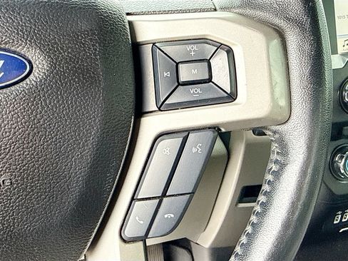 Used 2018 Ford F150 Lariat RWD image 32
