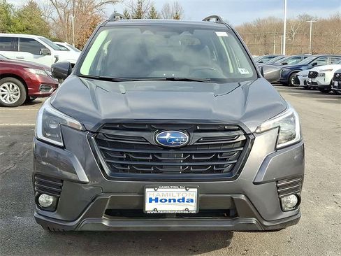Used 2022 Subaru Forester Premium image 25