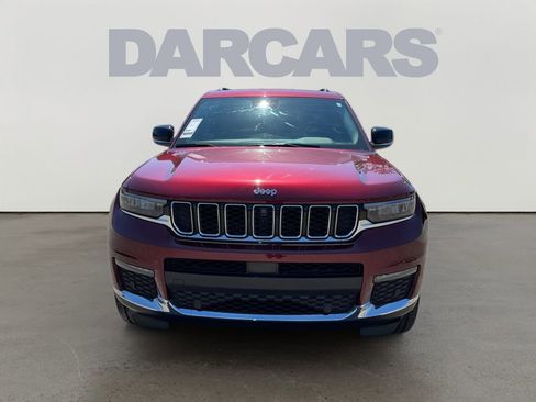 Used 2023 Jeep Grand Cherokee L Limited w/ Luxury Tech Group II image 2