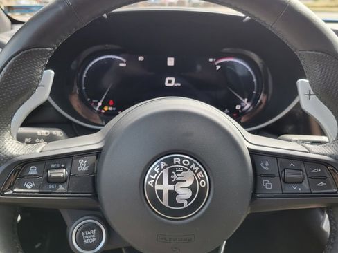 Used 2024 Alfa Romeo Giulia Veloce image 14