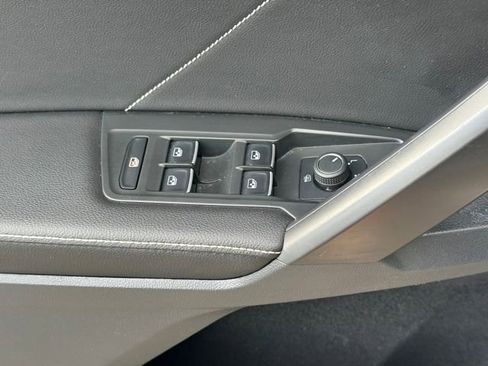 Used 2023 Volkswagen Tiguan SE R-Line AWD/4WD image 21