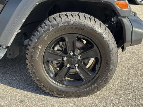 Used 2022 Jeep Wrangler Unlimited Sport AWD/4WD image 26