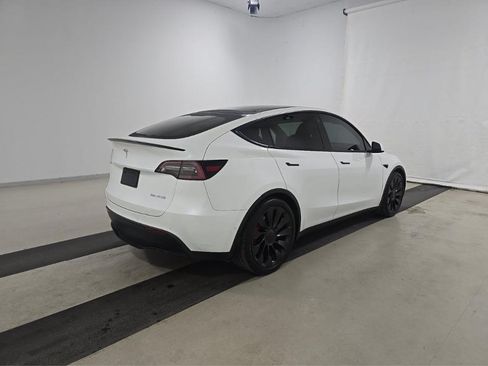 Used 2022 Tesla Model Y Performance AWD/4WD image 23