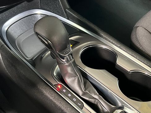 Used 2024 Chevrolet Malibu LT image 28