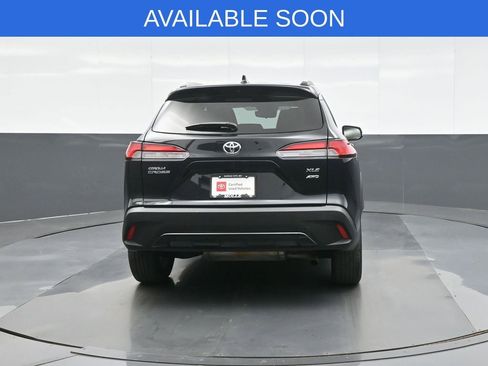 Used 2025 Toyota Corolla Cross XLE AWD/4WD image 6