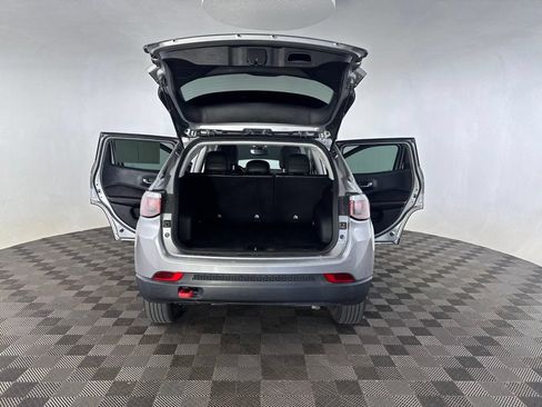 Used 2019 Jeep Compass Trailhawk AWD/4WD image 17