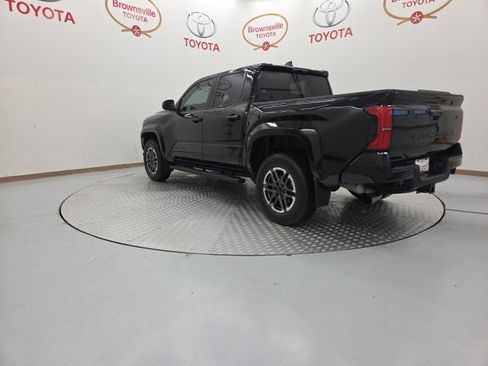 Used 2024 Toyota Tacoma TRD Sport image 6
