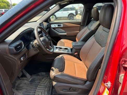 Certified 2021 Ford Explorer King Ranch w/ Premium Technology Package AWD/4WD image 14