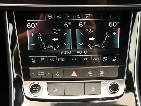 Used 2021 Audi Q8 Premium Plus w/ Premium Plus Package AWD/4WD image 17