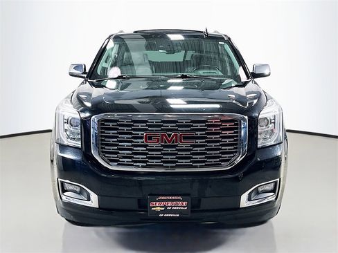 Used 2020 GMC Yukon XL Denali image 4