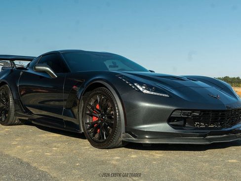 Used 2019 Chevrolet Corvette Z06 RWD image 12