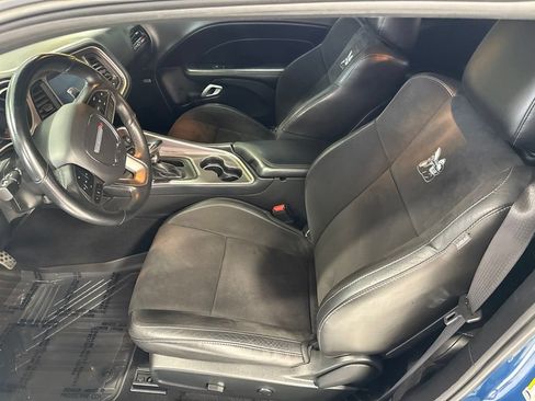 Used 2022 Dodge Challenger R/T Scat Pack w/ Plus Package RWD image 17