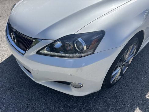 Used 2014 Lexus IS 250C w/ Luxury Package RWD image 9