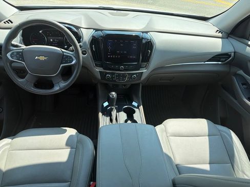 Used 2020 Chevrolet Traverse Premier FWD image 16