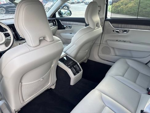 Certified 2023 Volvo S90 B6 Plus AWD/4WD image 28