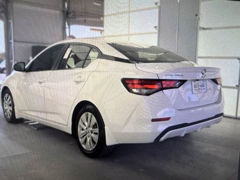 Used 2020 Nissan Sentra S FWD image 12