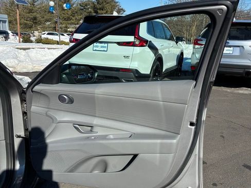 Used 2023 Hyundai Elantra SEL w/ Cargo Package image 41