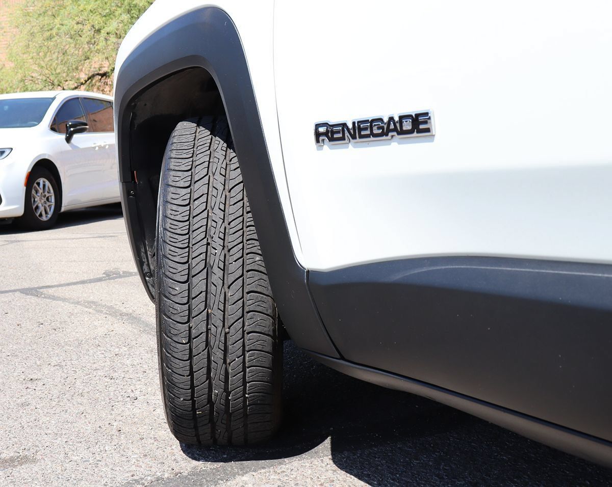 Used 2021 Jeep Renegade Latitude w/ Convenience Group FWD image 6