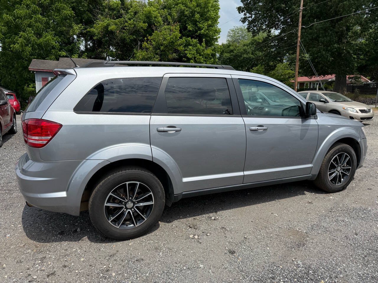 Used 2017 Dodge Journey SE w/ Flexible Seating Group FWD image 7