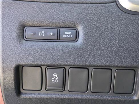Used 2017 Nissan Murano S w/ Navigation Package FWD image 12
