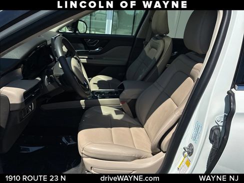 Certified 2022 Lincoln Corsair AWD w/ Premium Package image 12