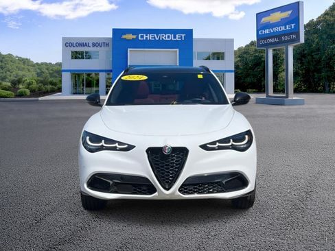 Used 2024 Alfa Romeo Stelvio Veloce AWD/4WD image 9