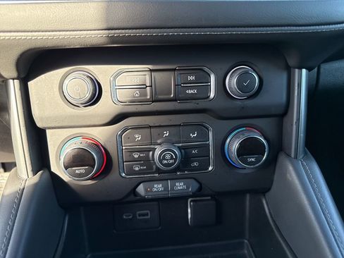 Used 2022 Chevrolet Suburban LS image 22