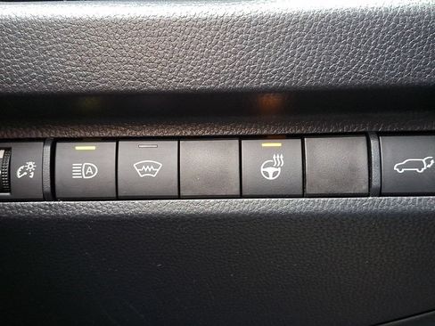 Used 2023 Toyota RAV4 XLE Premium AWD/4WD image 24