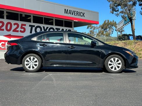 Used 2024 Toyota Corolla LE image 6