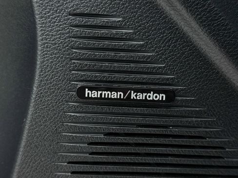 Used 2018 Dodge Challenger SXT Plus image 7