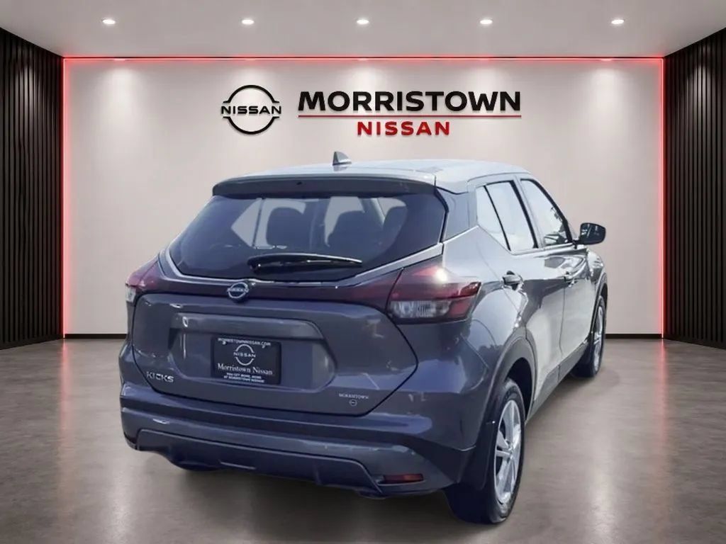 Used 2025 Nissan Kicks Play S FWD image 10