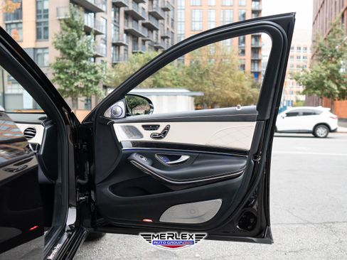Used 2018 Mercedes-Benz S 560 Sedan image 46