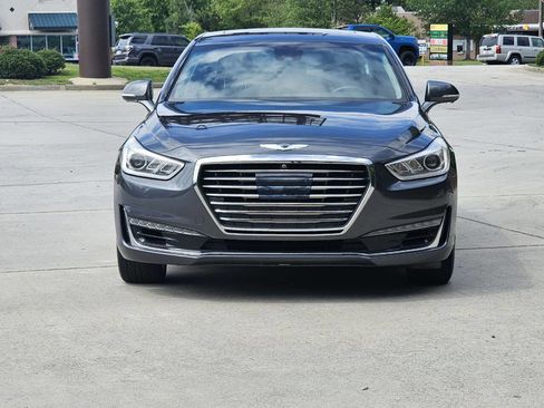 Used 2017 Genesis G90 5.0 Ultimate RWD image 2