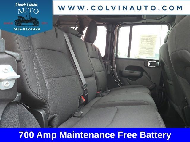 Used 2023 Jeep Wrangler Unlimited w/ Cold Weather Group AWD/4WD image 18