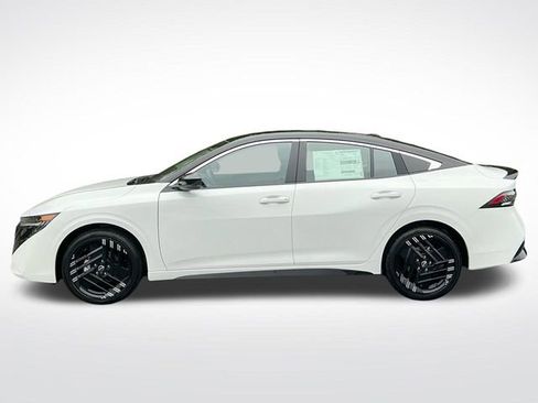 New 2026 Nissan Sentra SR w/ Floor Mat Package image 3