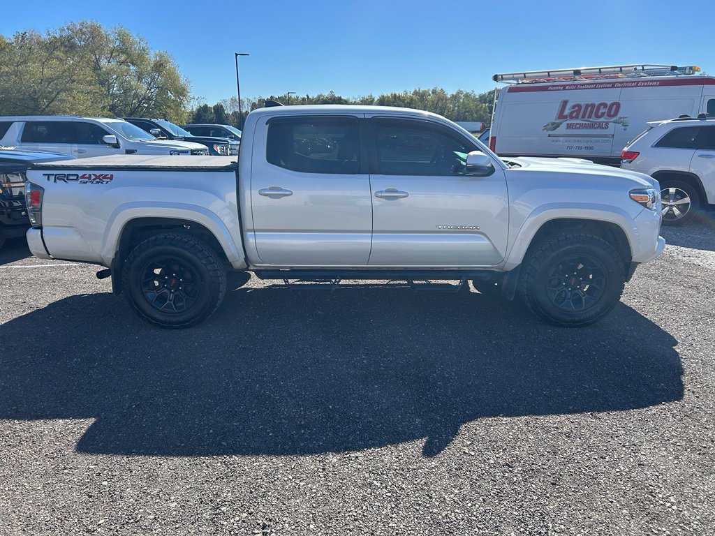 Used 2021 Toyota Tacoma TRD Sport AWD/4WD image 15