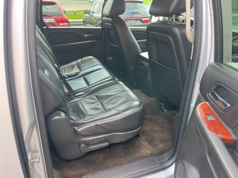 Used 2012 Chevrolet Suburban LT AWD/4WD image 27