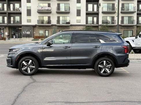 Used 2021 Kia Sorento EX w/ Panoramic Sunroof Package AWD/4WD image 4