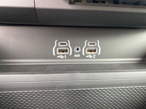 New 2026 RAM 1500 Big Horn AWD/4WD image 9