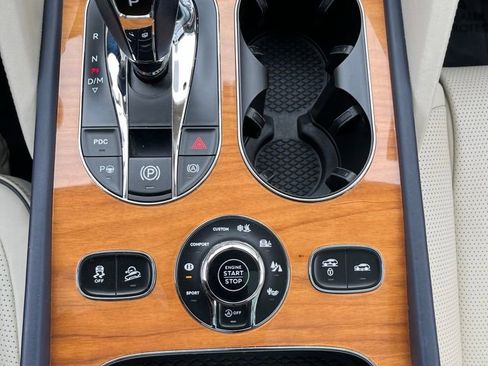 Used 2021 Bentley Bentayga Speed image 18
