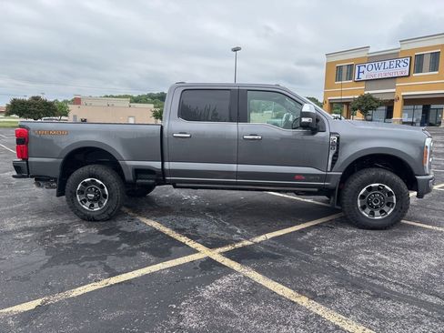 Used 2023 Ford F250 Platinum w/ Tremor Off-Road Package AWD/4WD image 4