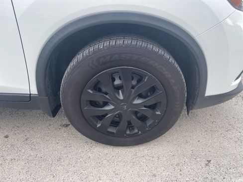 Used 2016 Nissan Rogue S w/ Appearance Package image 23