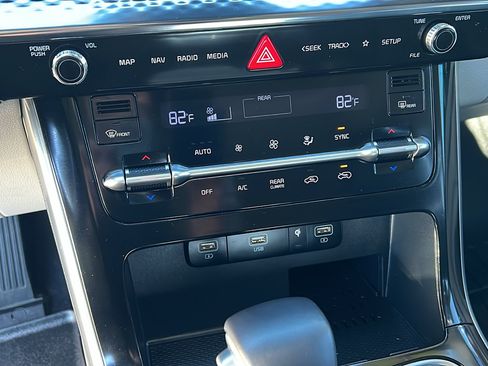 Used 2023 Kia Carnival SX Prestige FWD image 22