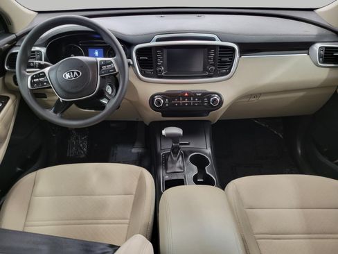 Used 2020 Kia Sorento LX FWD image 34