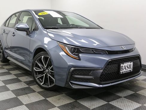 Used 2022 Toyota Corolla SE w/ Carpet Mat Package (TMS) FWD image 2