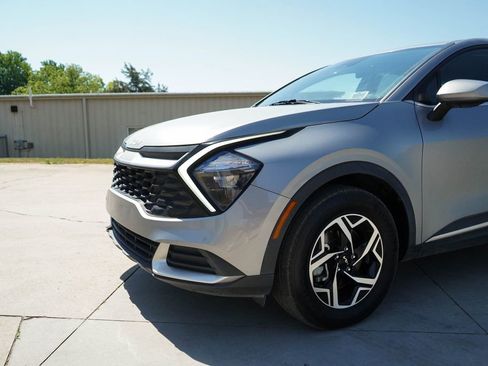 Used 2023 Kia Sportage LX FWD image 16