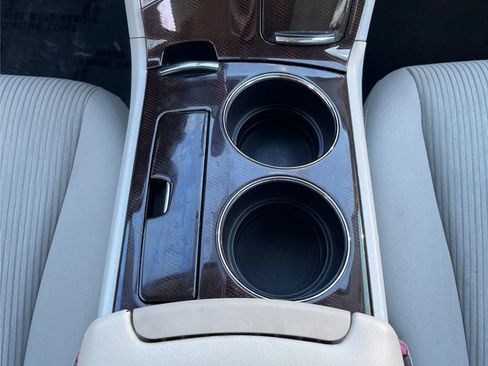 Used 2010 Toyota Venza image 15