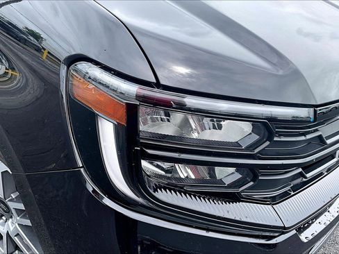 Used 2025 Ford Expedition Max Active AWD/4WD image 28