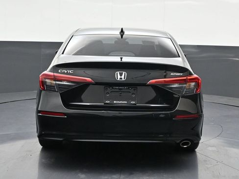 Used 2023 Honda Civic Sport image 4